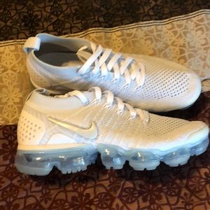Nike vapormax Womens Sz 7.5 color white